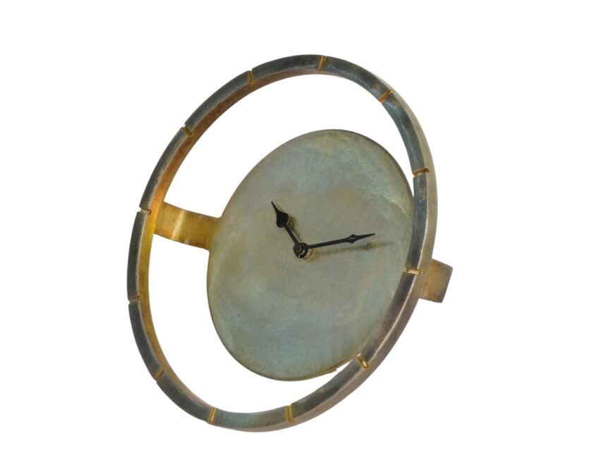Iron thick ring design round clock